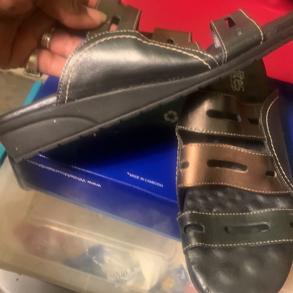 Elites Sandals - Picture 3 of 10